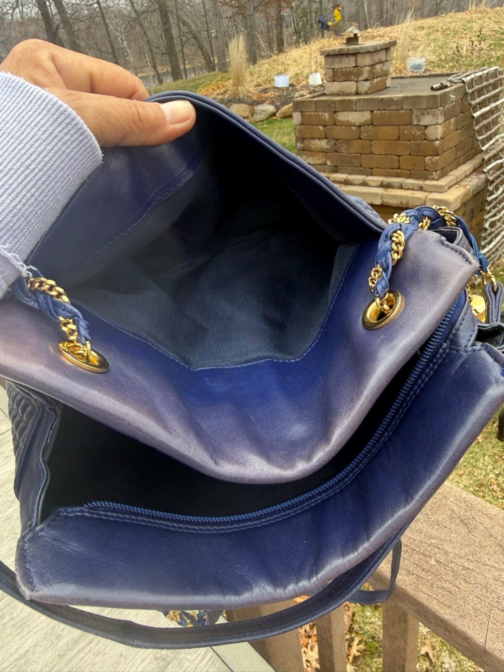 EUC Bally Vintage Soft quilted leather Navy Blue Gold Tassels shoulder Bag - Picture 13 of 15